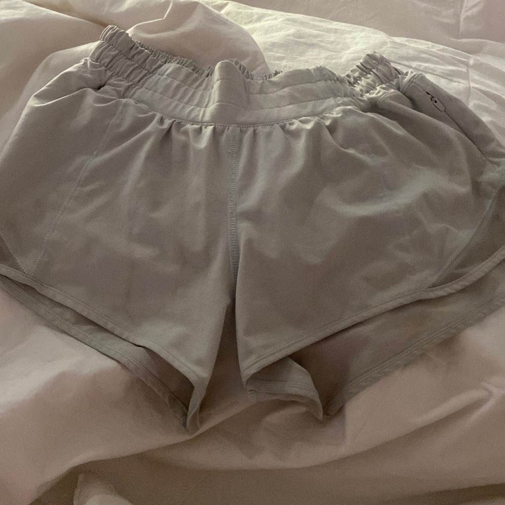 Ocean air lululemon hotty hot shorts